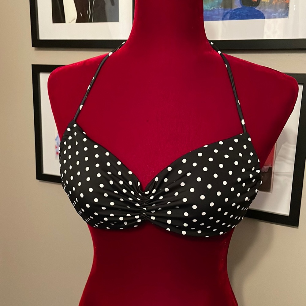 Never been worn polka dot bikini top VS